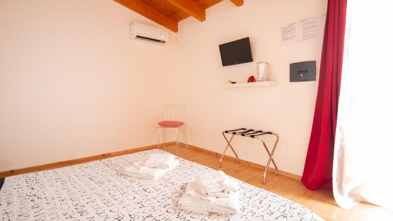 Spapparra B&B Càbras Esterno foto
